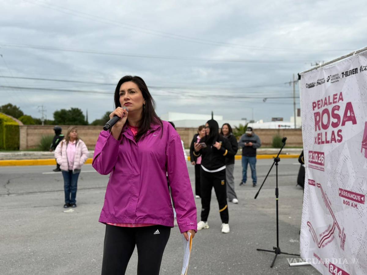$!Vanessa Fernández Tonone, directora del Instituto Municipal de las Mujeres, destacó la importancia del autocuidado y las revisiones médicas periódicas para detectar oportunamente el cáncer de mama.