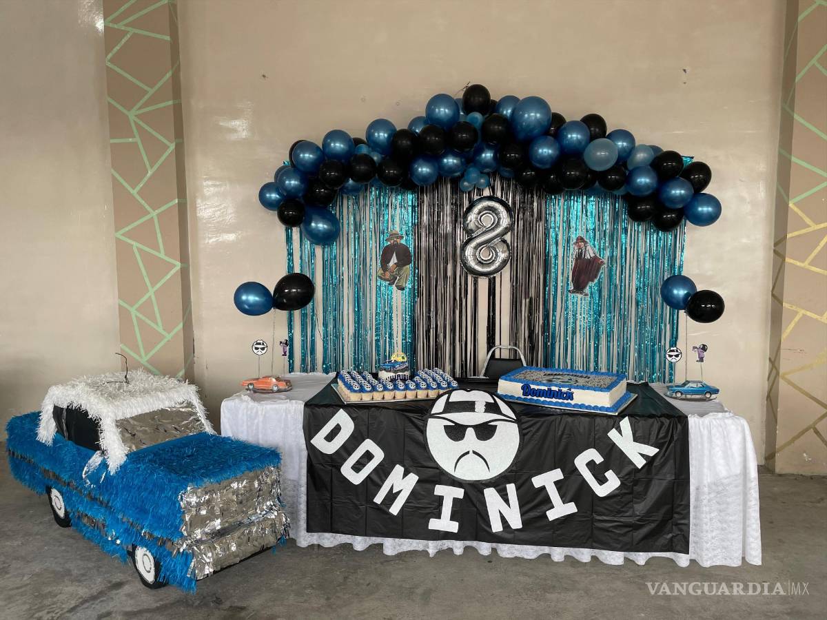 $!Dominic González disfrutó de su última piñata infantil, organizada por su madre y con la participación especial de Raza Unida Car Club.