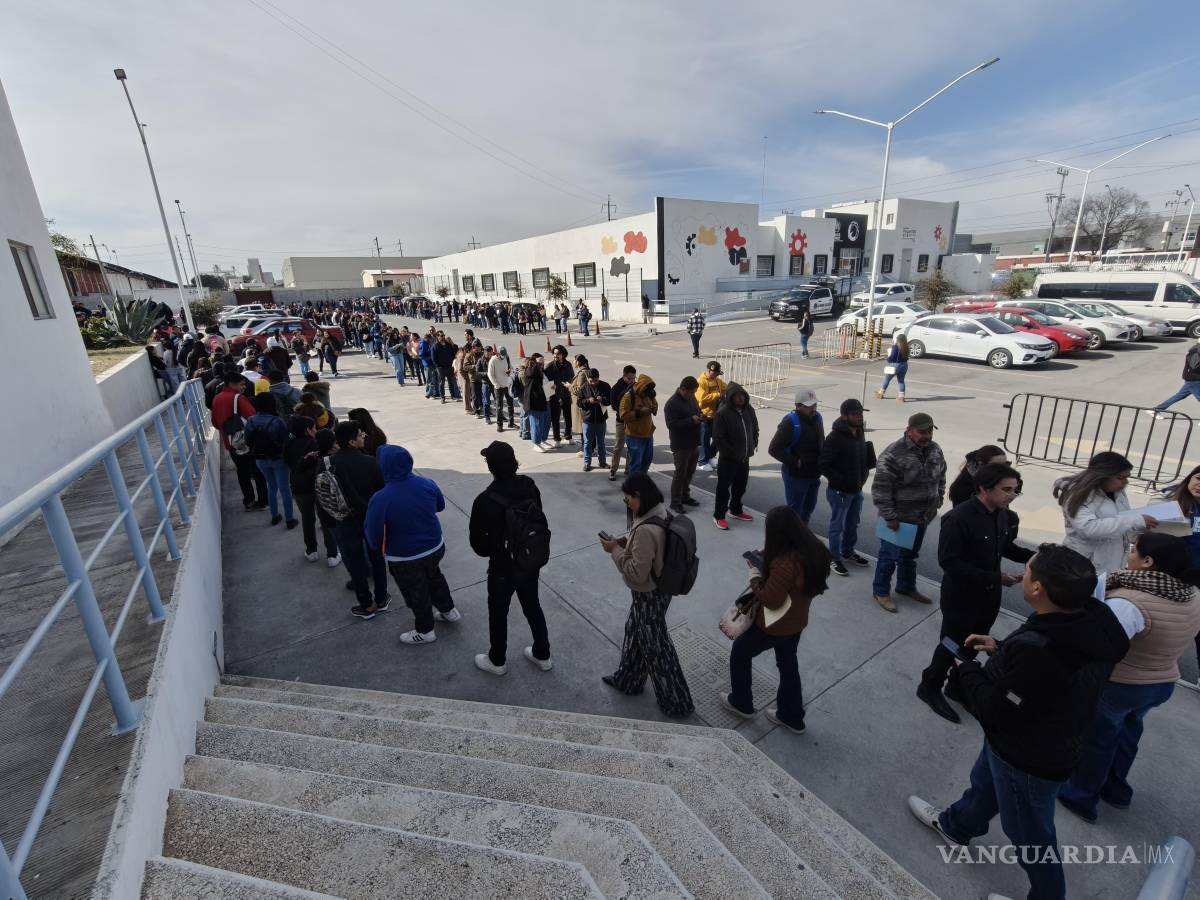 $!Personal de la Secretaría del Trabajo supervisa el ingreso y atención de los participantes.