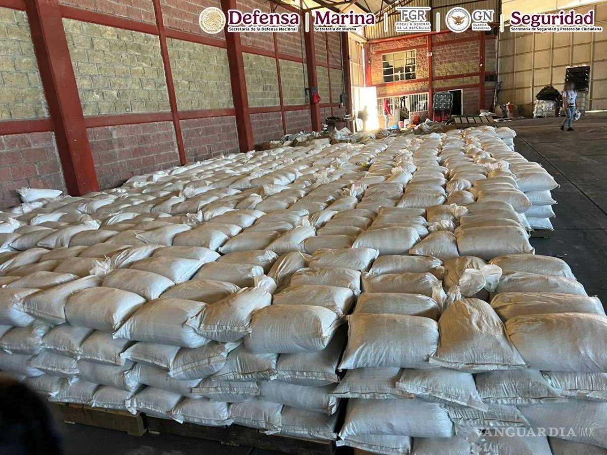 $!Autoridades aseguran 7 mil litros de hidrocarburo y precursores químicos en operativos en Durango