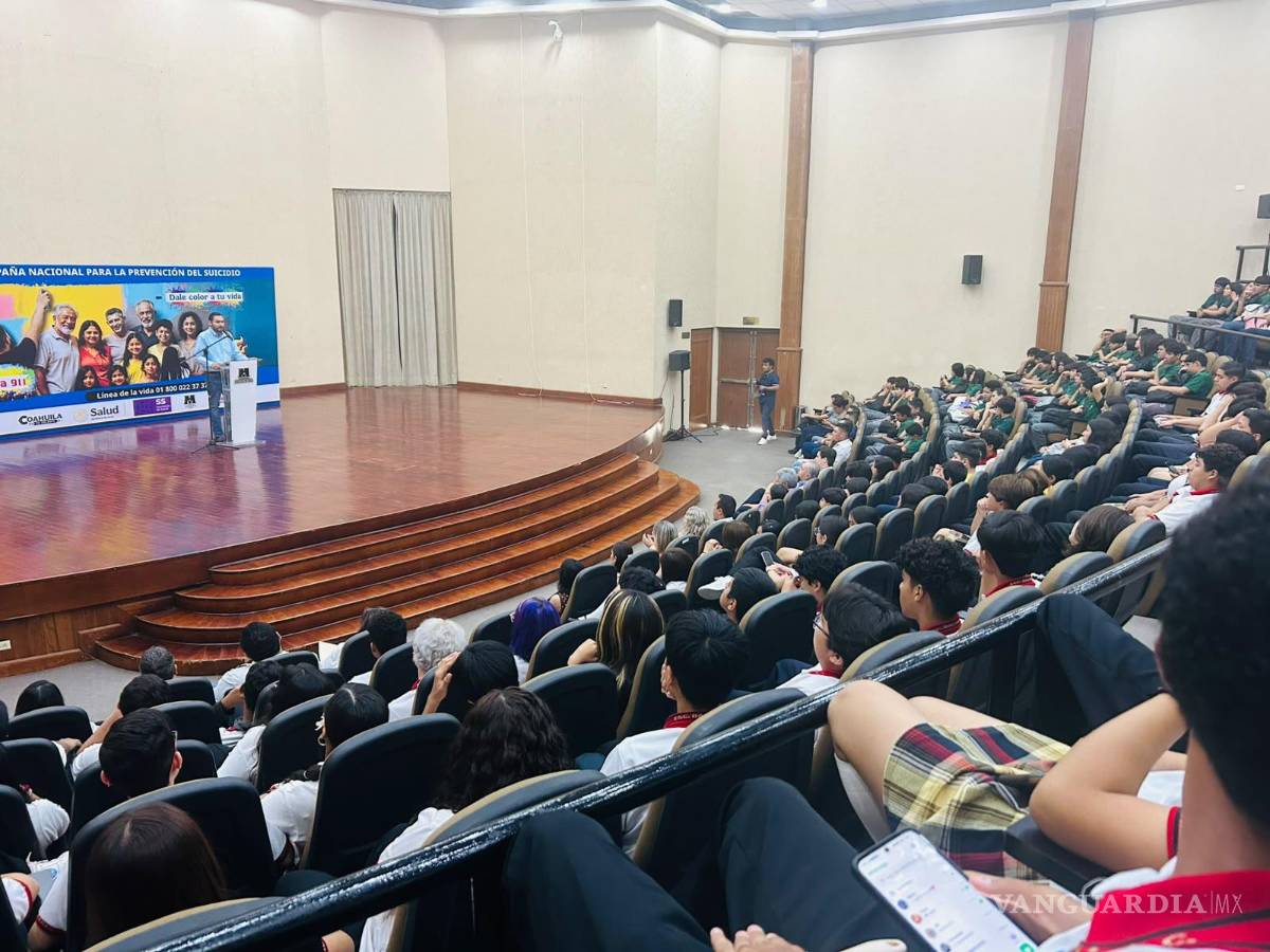 $!El alcalde Carlos Villarreal Pérez dirigió un mensaje a los estudiantes, en el que llamó a fortalecer la empatía, el respeto y el compañerismo dentro y fuera de las aulas.