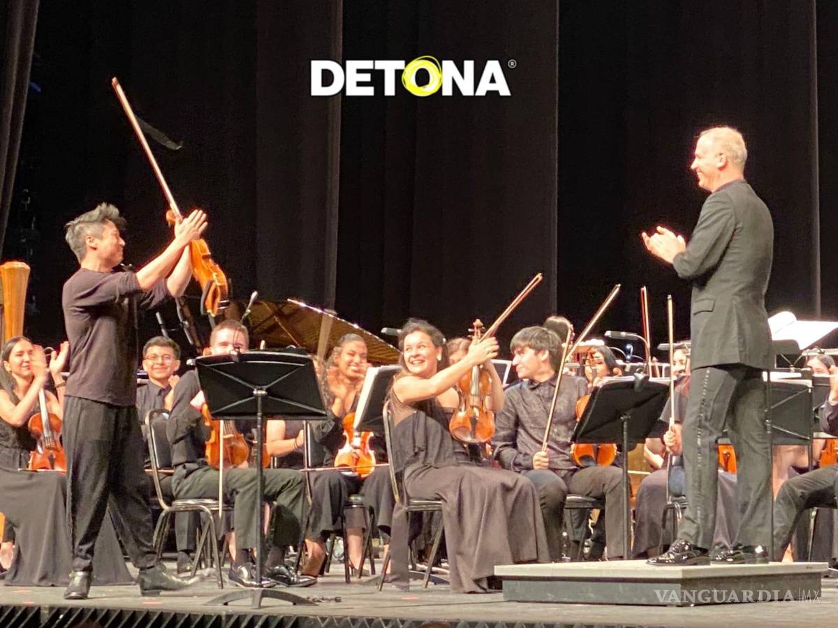 $!Charles Yang, violinista clásico, rockstar y el director de la YOA, Carlos Miguel Prieto.