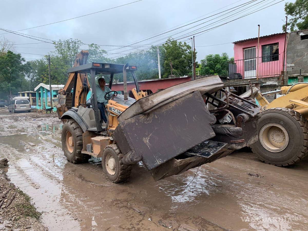 $!Tras fuertes lluvias se registraron desbordes de arroyos en la Región Carbonífera de Coahuila, donde el municipio de Múzquiz quedó prácticamente bajo el agua