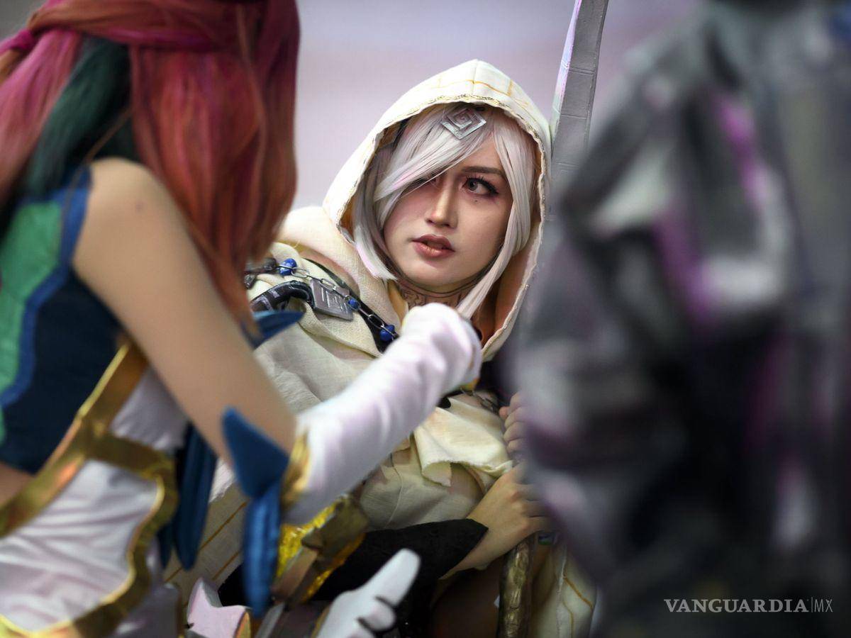 $!Cosplay se refiere a la práctica no solo de disfrazarse como un personaje, sino caracterizarse como tal y adoptar sus actitudes