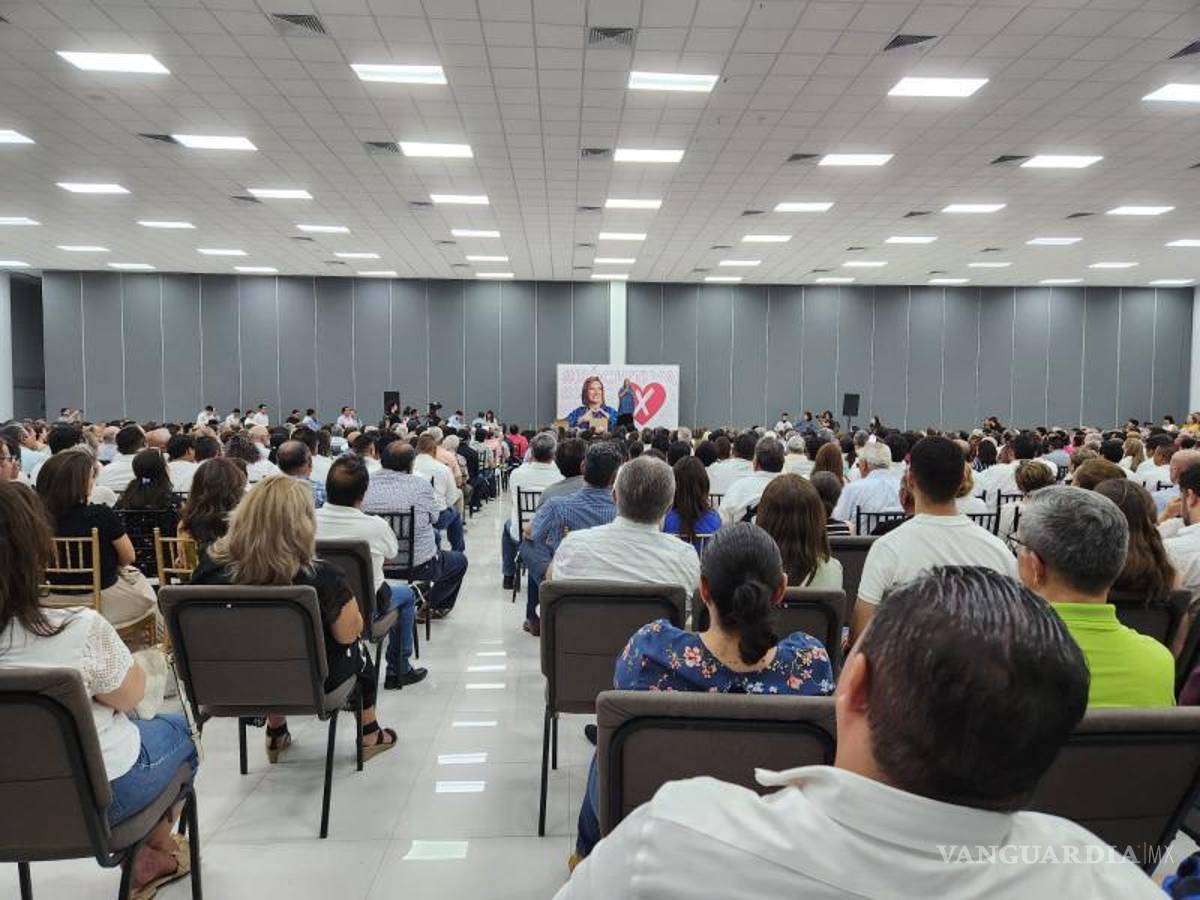 $!La panista dio conferencias para la sociedad civil de La Laguna.
