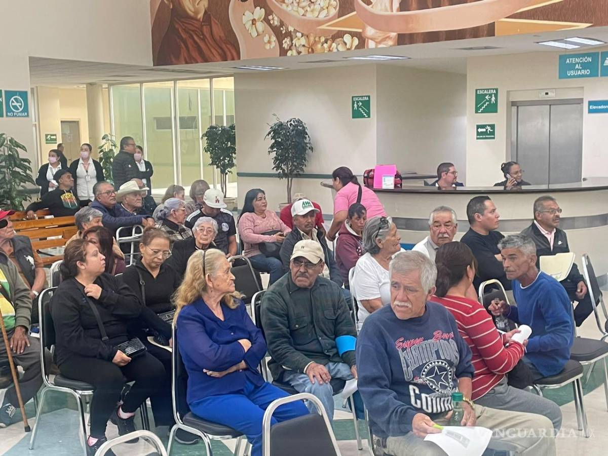 $!Adultos mayores acuden a las jornadas de salud para recibir atención y detección de padecimientos.
