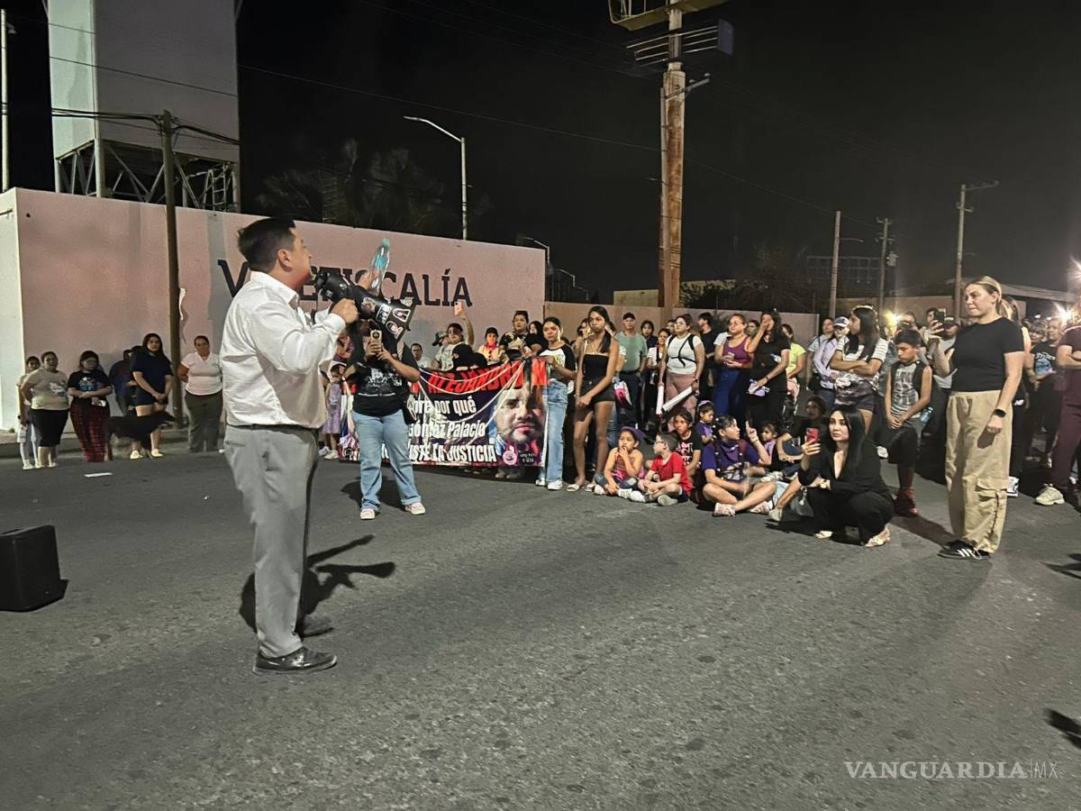 $!Los manifestantes tomaron el Palacio de Justicia y ayer miércoles bloquearon el Periférico para marchar hasta la Vicefiscalía.