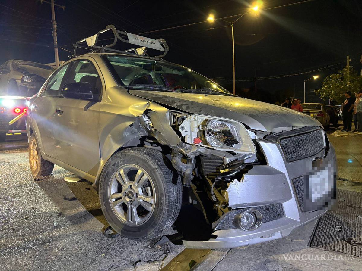 $!Elementos de Tránsito Municipal aseguraron la escena mientras se realizaban las diligencias.