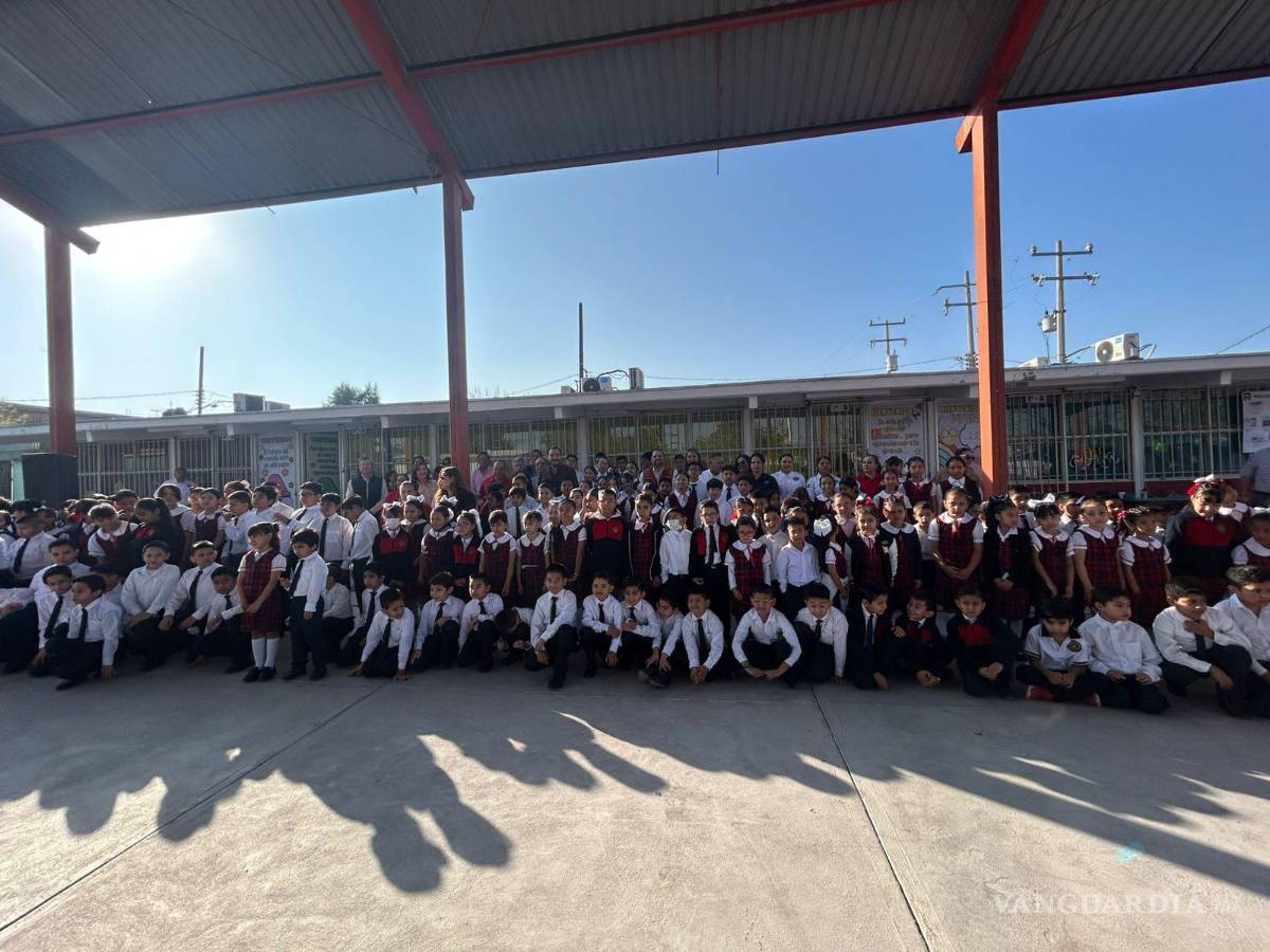 $!El alcalde se comprometió a revisar y atender las necesidades del plantel.