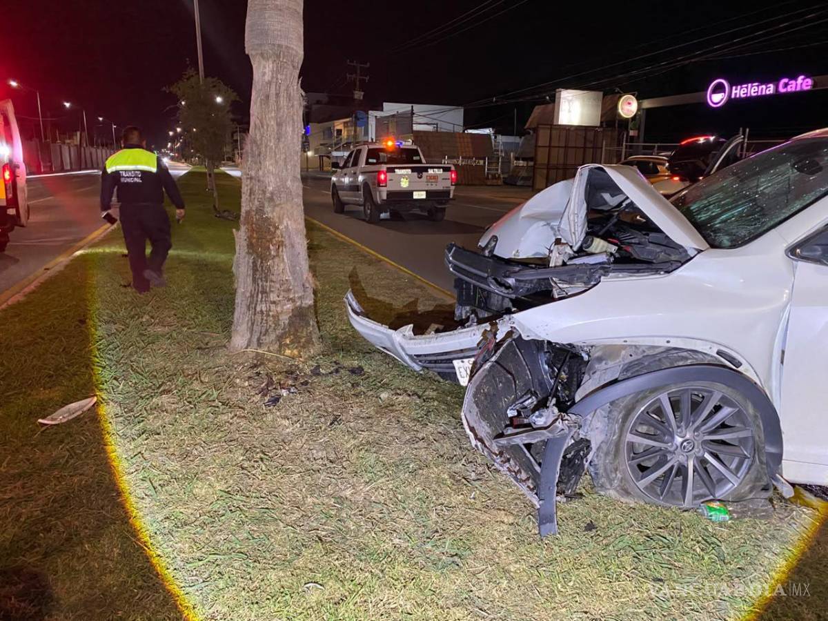$!La Toyota Highlander fue reportada como pérdida total y quedó a disposición del Ministerio Público.