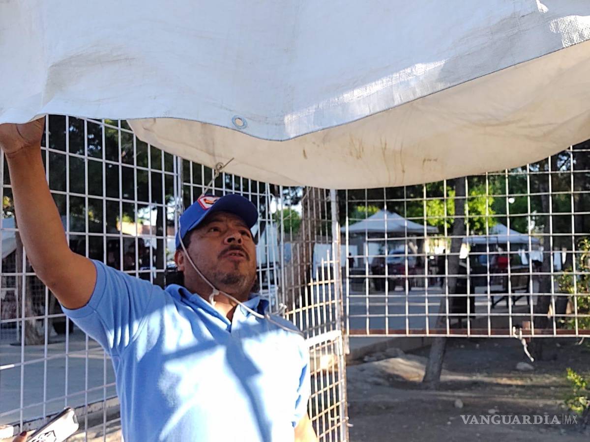 $!Comerciante de la Alameda en Arteaga, no irá a votar.