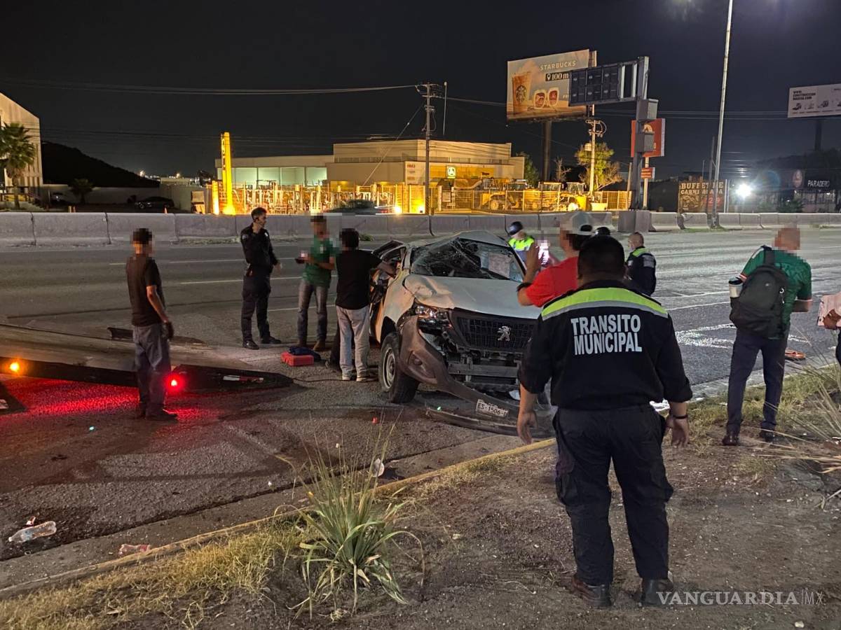 $!Los daños ocasionados a señalamientos viales y a la infraestructura urbana serán evaluados por las autoridades correspondientes, mientras el caso es analizado para determinar responsabilidades.