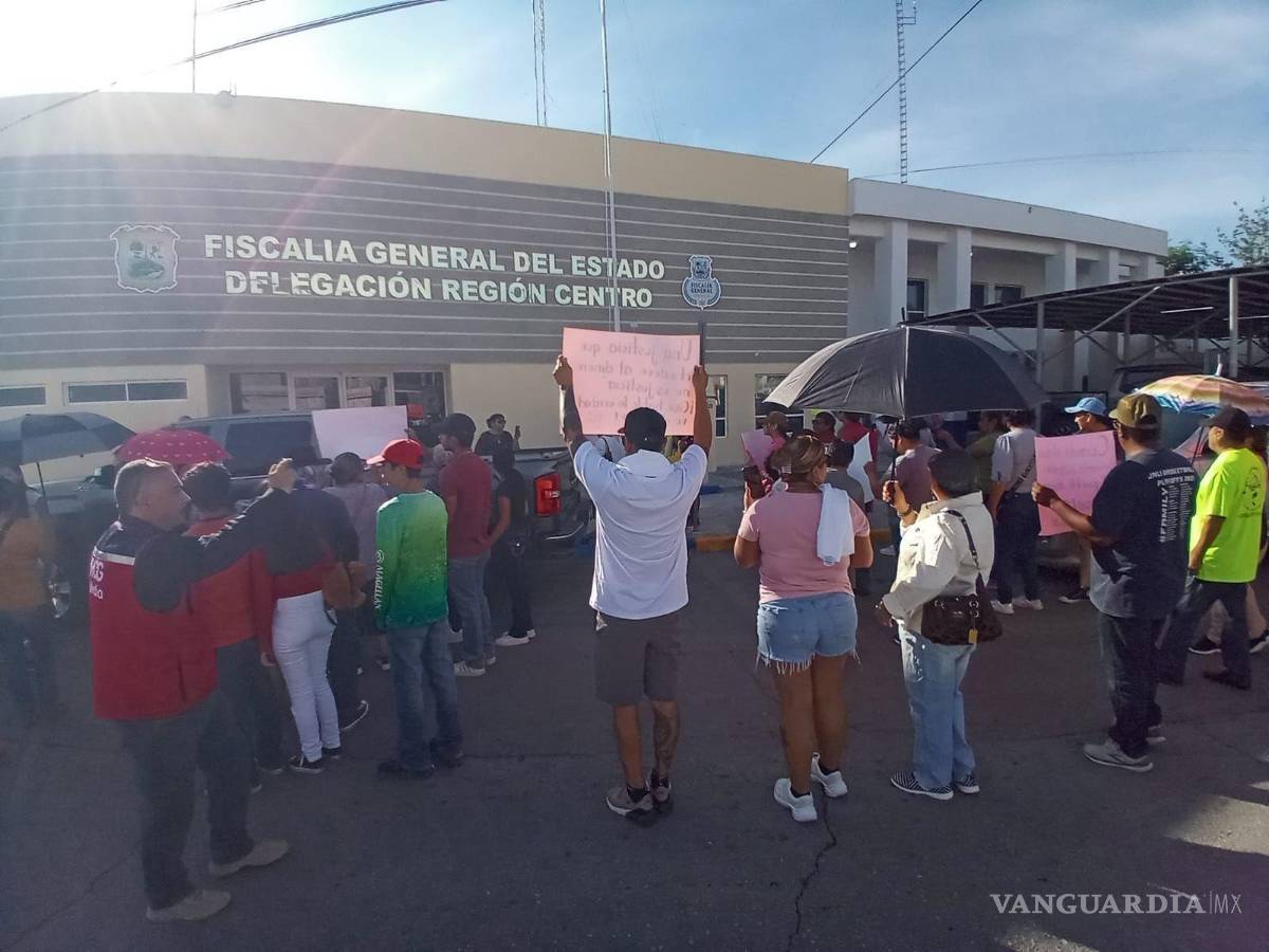 $!Los manifestantes denunciaron irregularidades en la investigación y acusaron a las autoridades judiciales de corrupción en el caso de Hilda “N”.