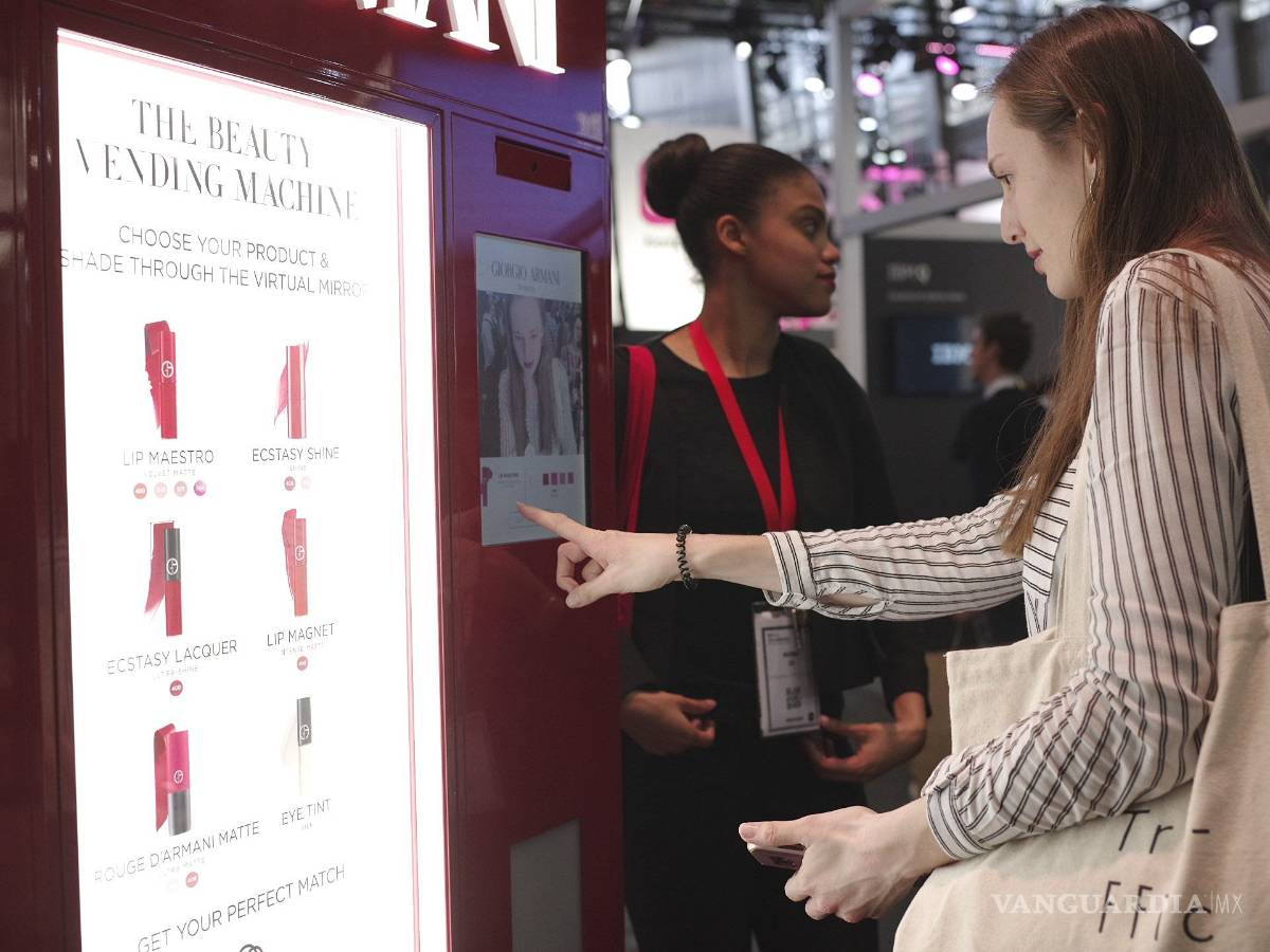 $!Technobeauty, maquillaje en un “smartphone”