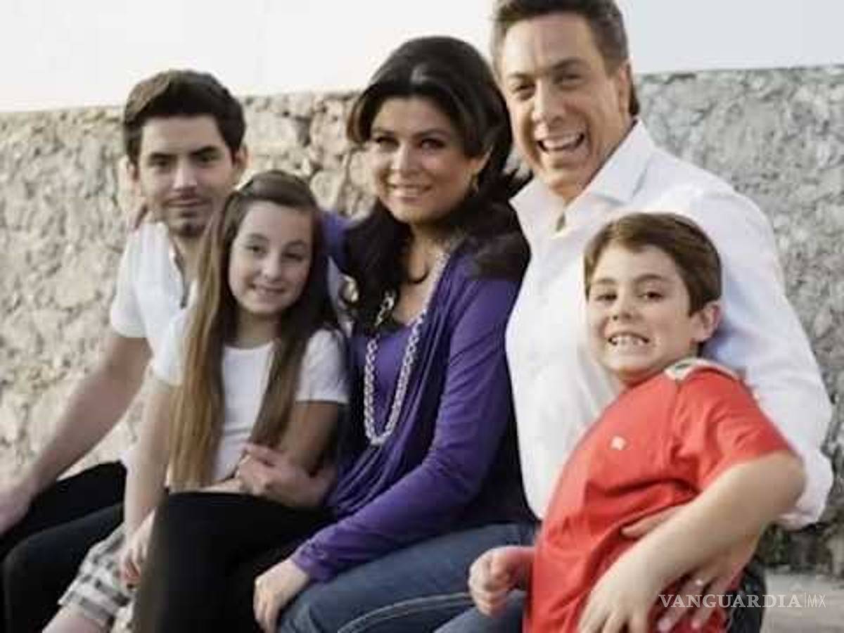 $!Eugenio Derbez agradece a Omar Fayad por 'querer tanto' a su hijo José Eduardo