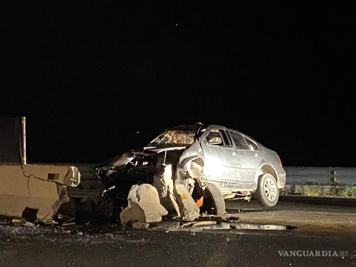 $!En chatarra quedó convertido el Jetta.