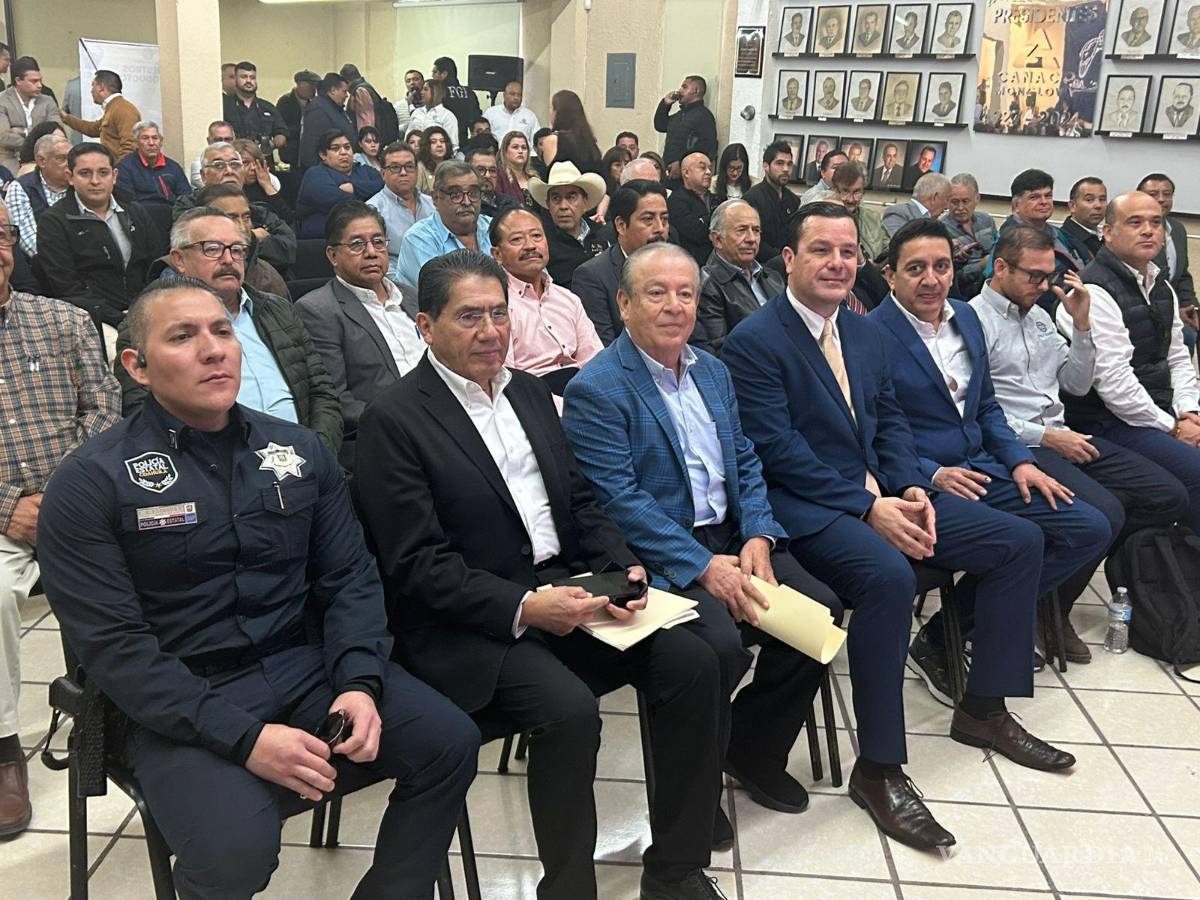 $!Representantes empresariales escuchan los avances del modelo estatal de seguridad.