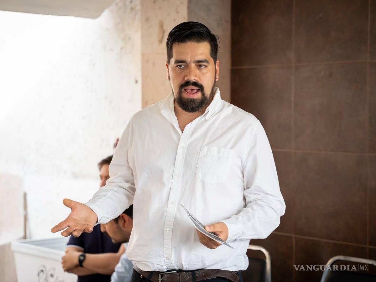 $!Diego del Bosque, dirigente estatal de Morena, subrayó los antecedentes de este partido y los personajes a su alrededor.
