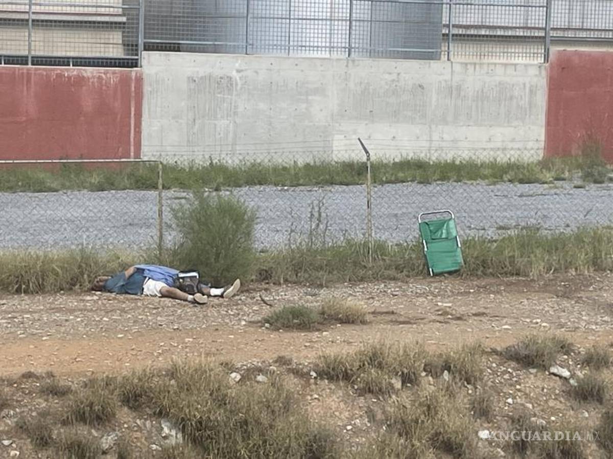 $!Al lado de la clínica del ISSSTE el hombre falleció.