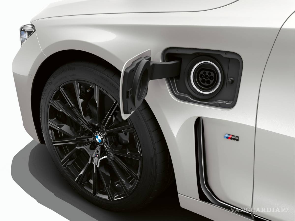 $!BMW Serie 7, híbrido enchufable con gran capacidad y comodidad