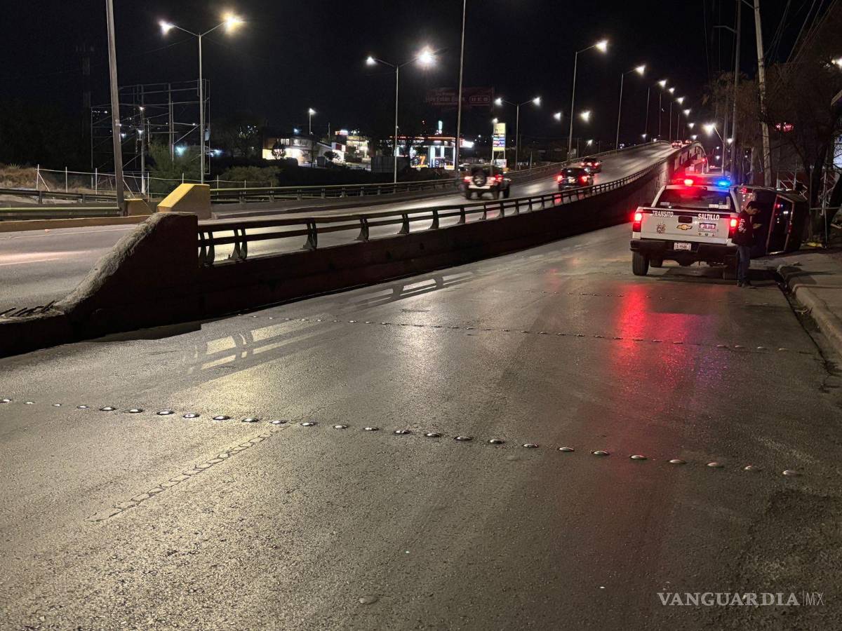 $!Autoridades de Tránsito Municipal abanderaron la zona para evitar otro accidente.