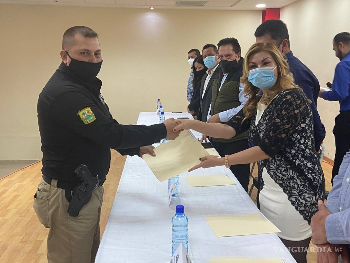 $!Capacita FGE a policía de Castaños