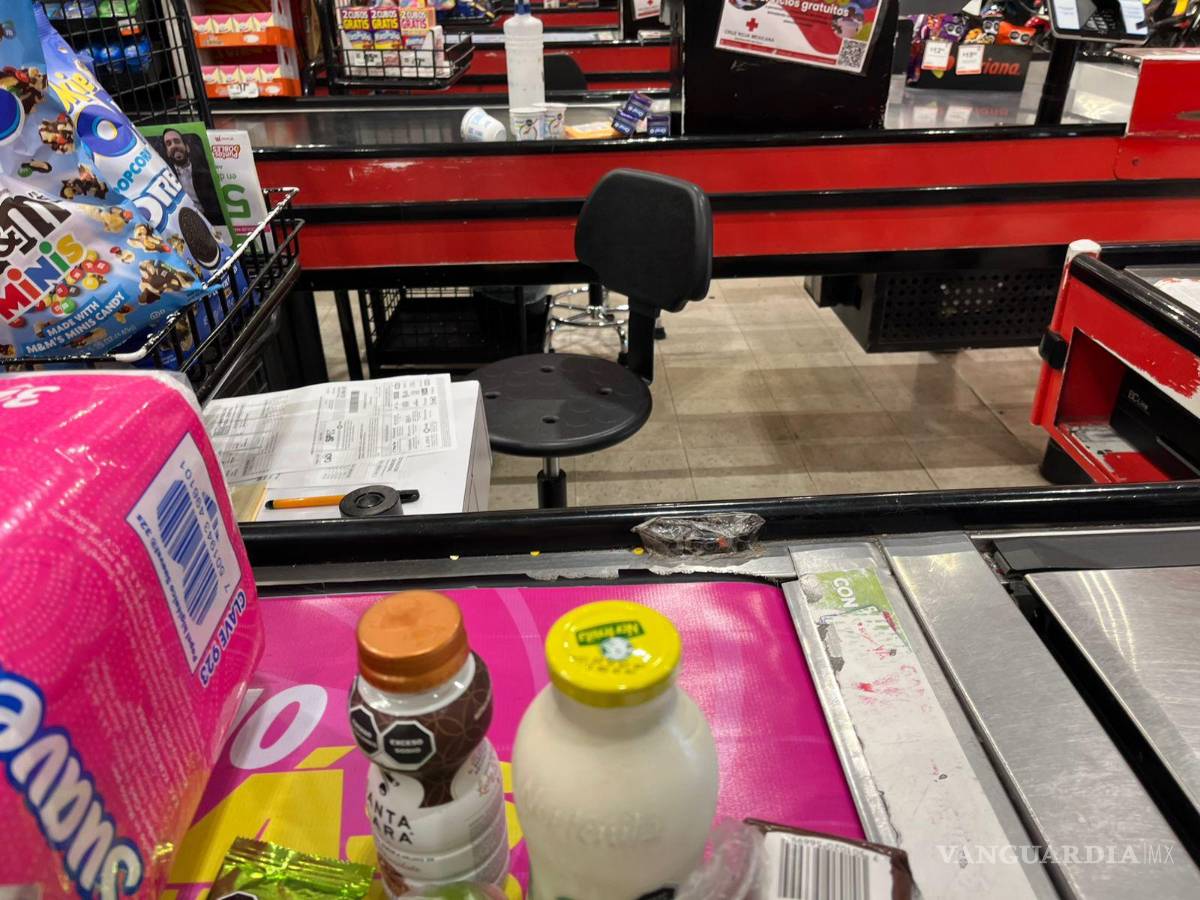 $!Algunos supermercados sólo cuentan con banquitos pequeños, sin cumplir con lo que exige la norma en términos de respaldo y comodidad.