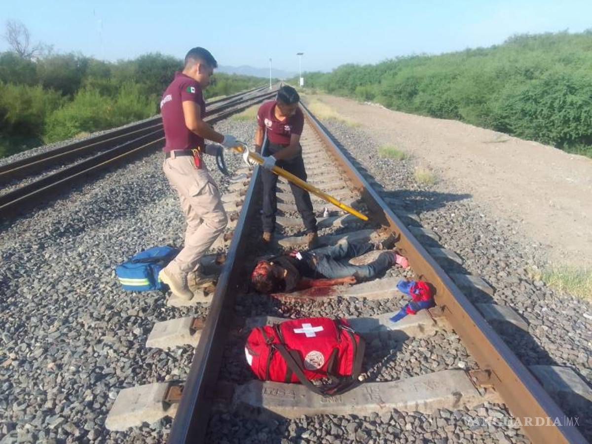 $!Jonathan recuerda el trabajo que realizó para el rescate de un lesionado en las vías del ferrocarril.