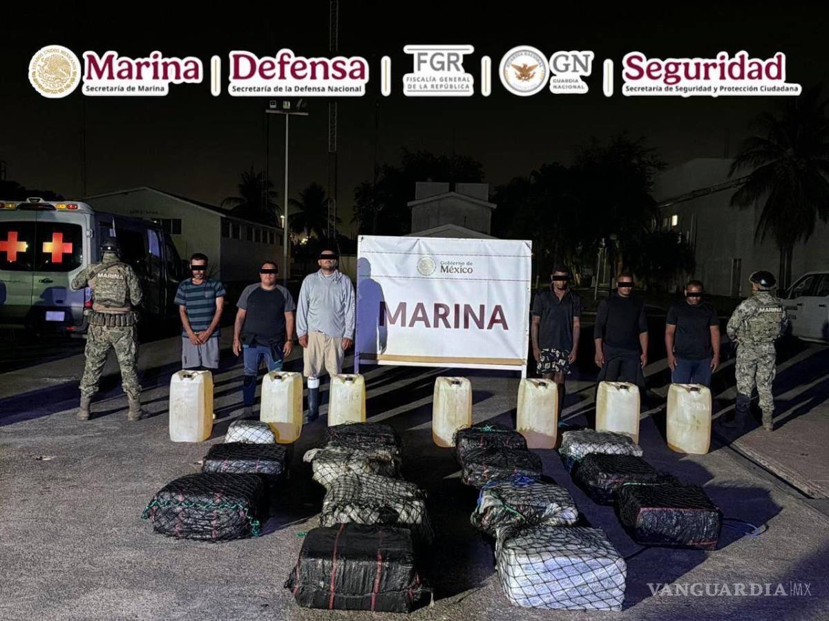 $!Semar asegura 650 kilos de cocaína frente a Michoacán y detienen a seis durante operativo