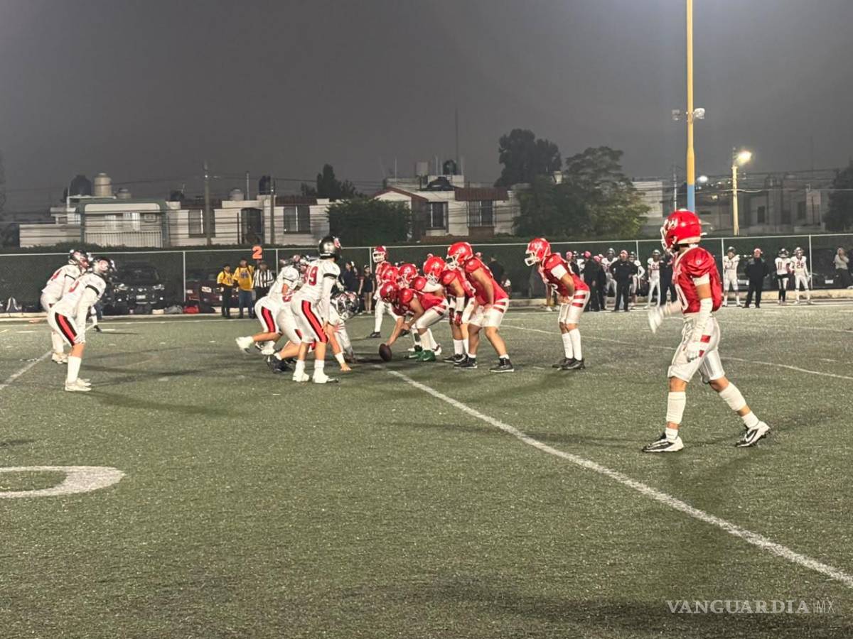 $!El encuentro de fútbol americano entre los Daneses del Ateneo y los Dragones de la Universidad Carolina puso fin a la jornada conmemorativa.