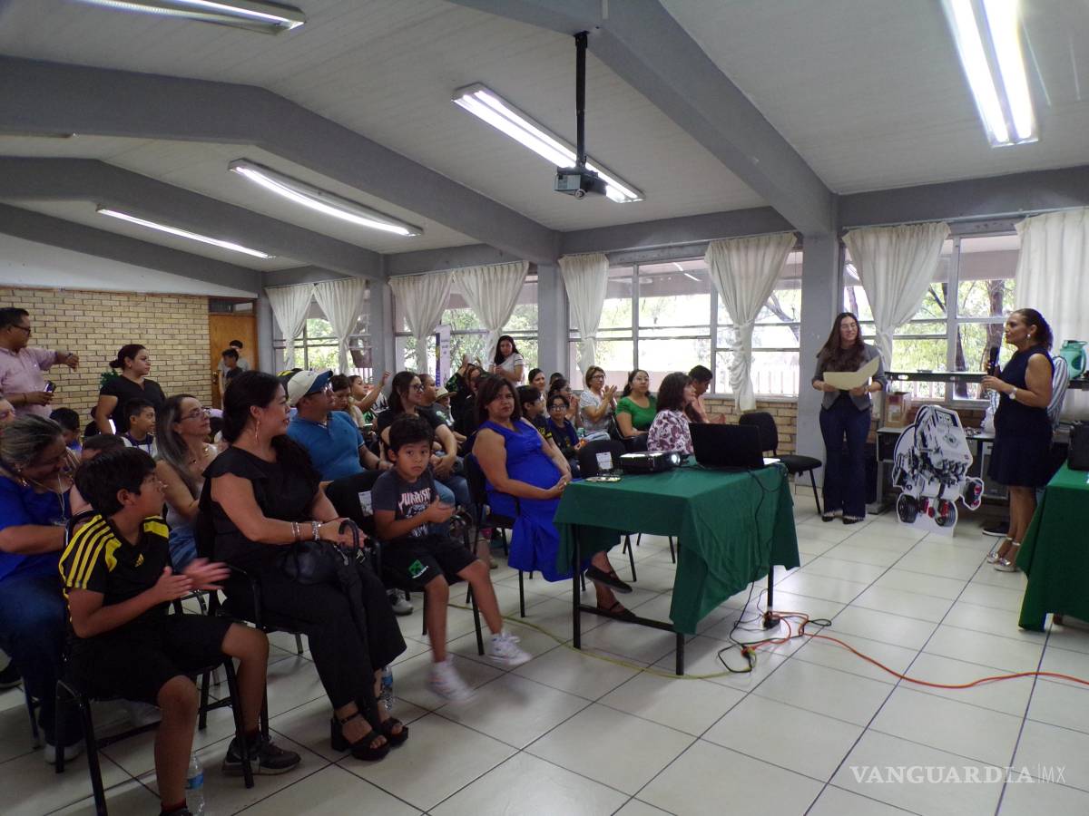 $!Padres de familia y docentes participaron en la exhibición, reconociendo el esfuerzo y talento de los alumnos.