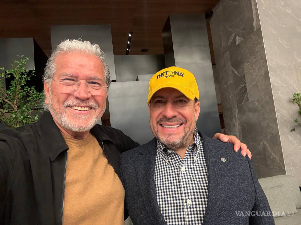 $!Grupo DETONA anda en buenas compañías, aquí con Salvador Maese Barraza, presidente de INDEX, la industria maquiladora de Mexicali.