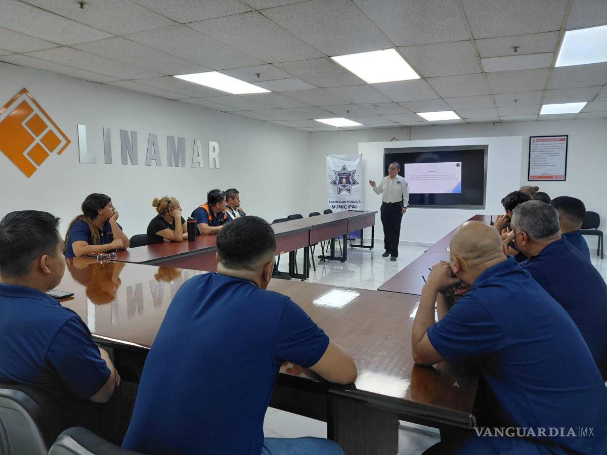 $!La Policía Municipal busca mantener contacto directo con la ciudadanía para prevenir situaciones de riesgo.