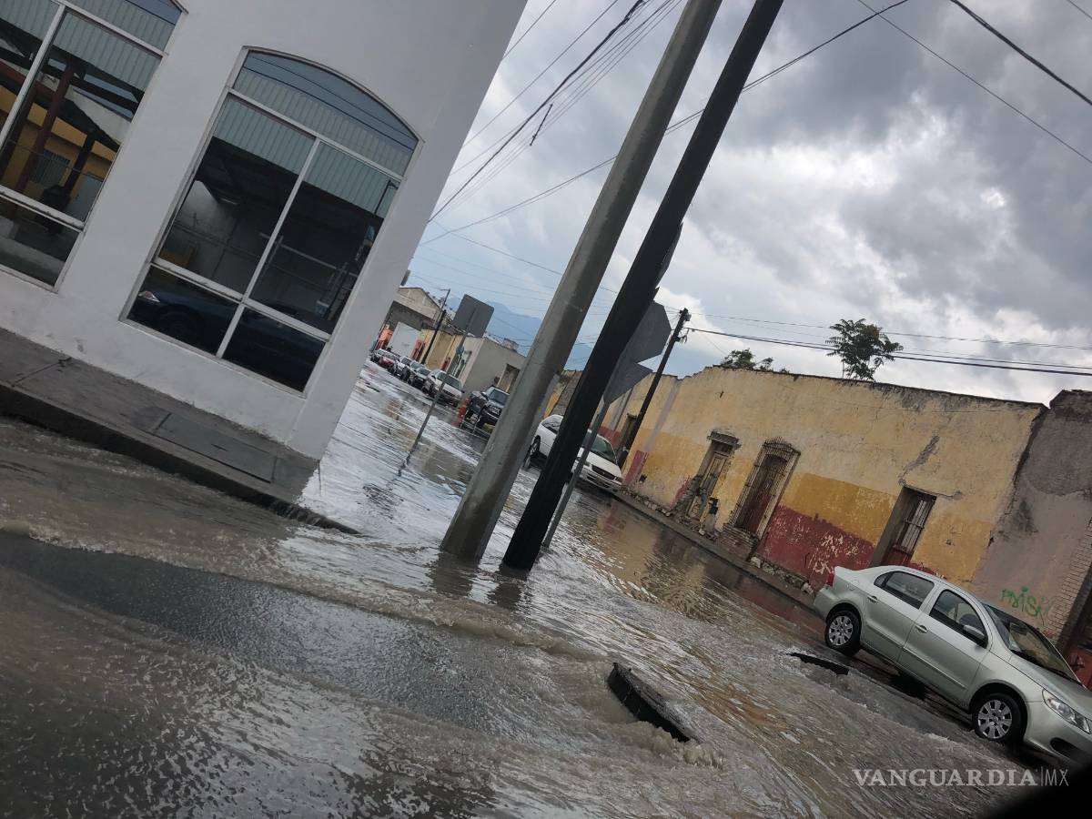 $!Reabren vialidades que fueron cerradas por lluvias en Saltillo; sorprenden inundaciones a la ciudad