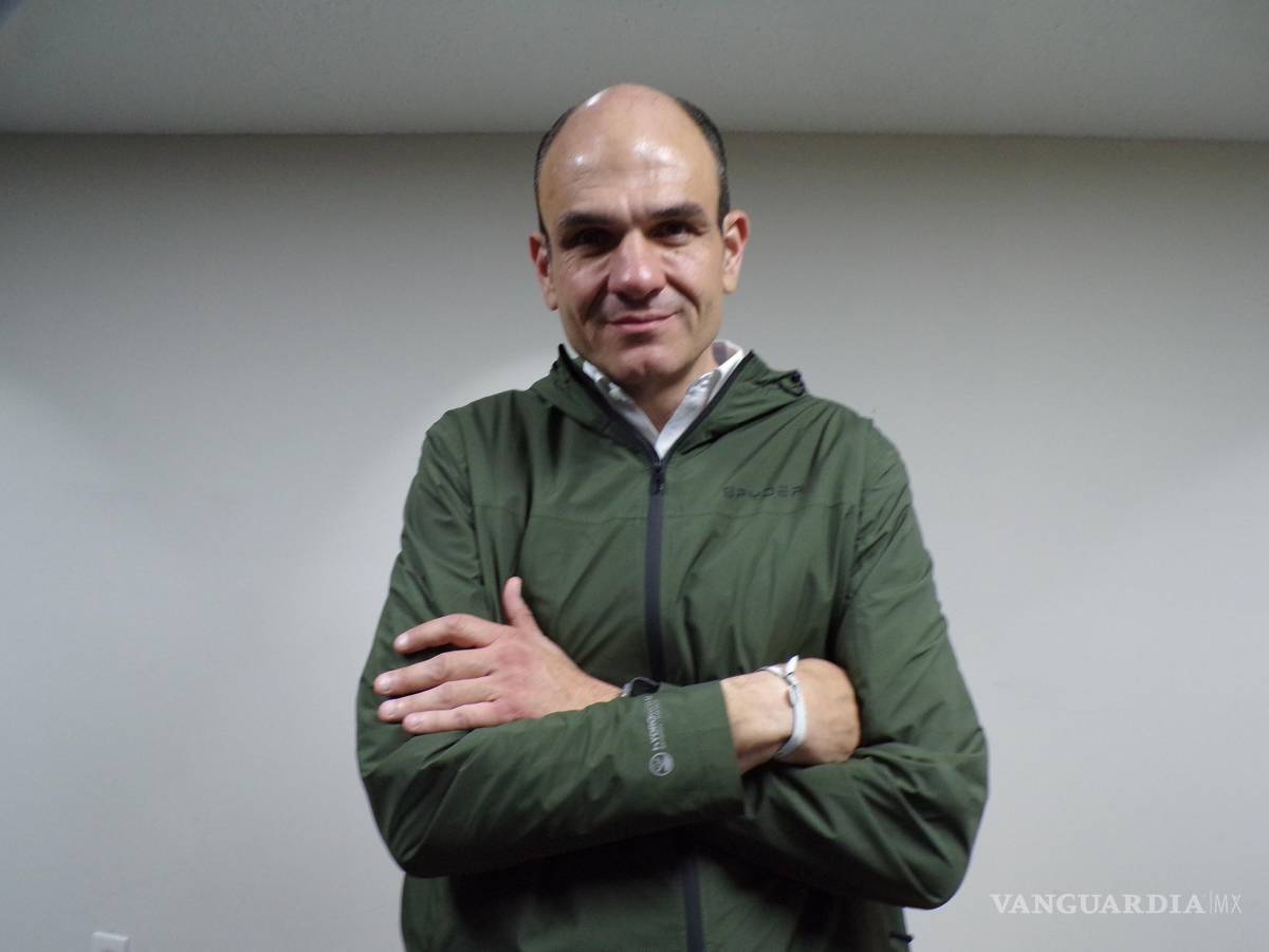 $!El diputado federal, Jericó Abramo Masso busca legislar para evitar los abusos de las aseguradoras y hospitales privados