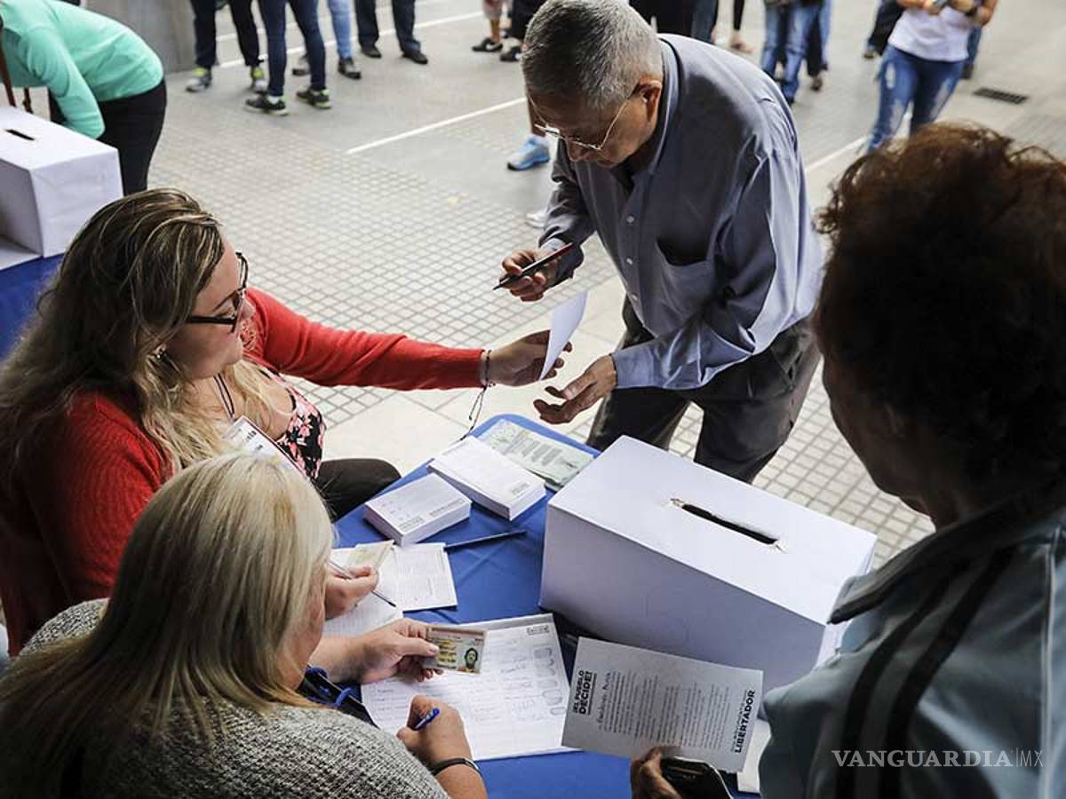$!Abren consulta popular contra el gobierno de Nicolás Maduro