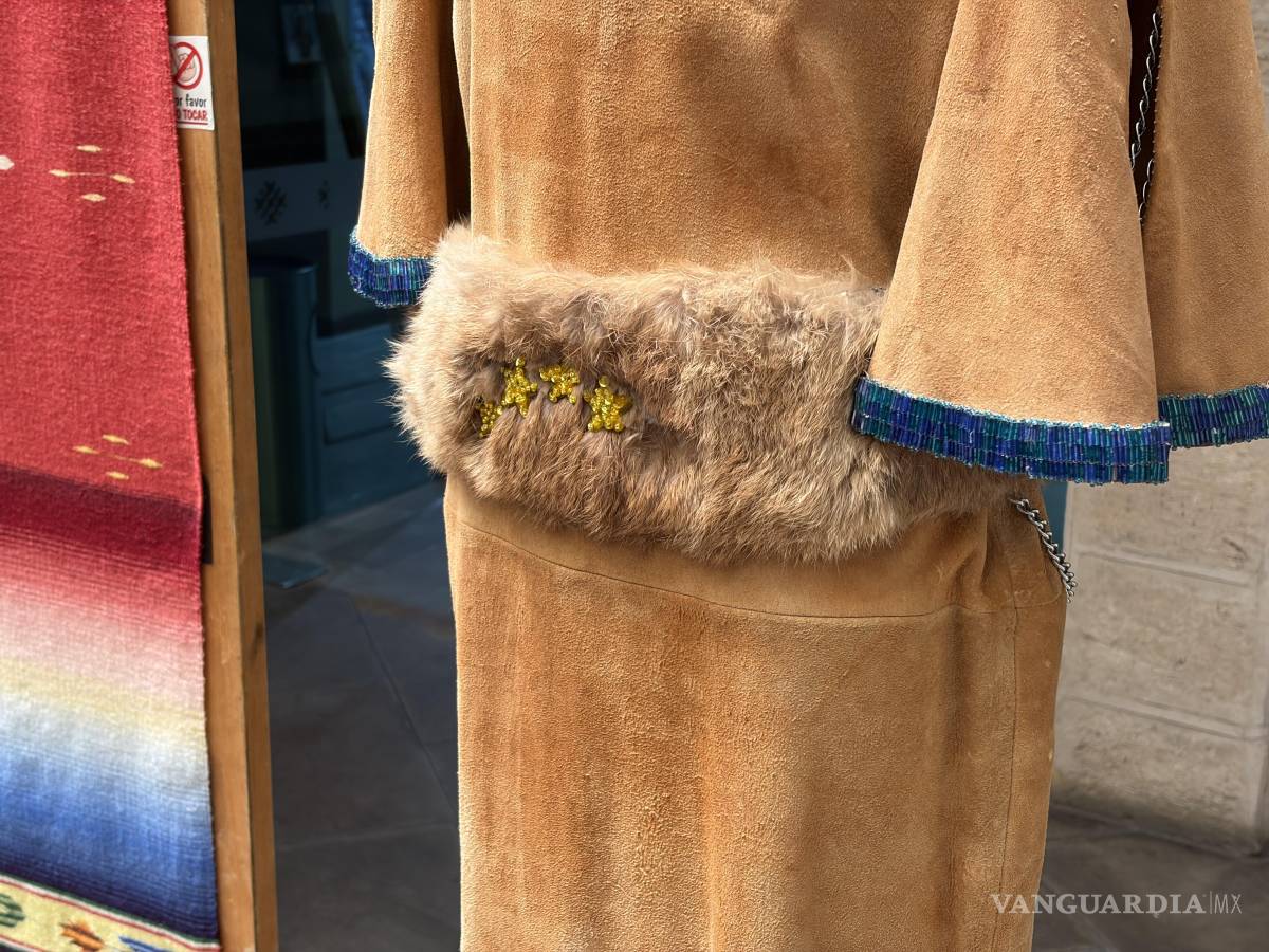 $!Donan al Museo del Sarape un ‘traje típico’ de Monclova