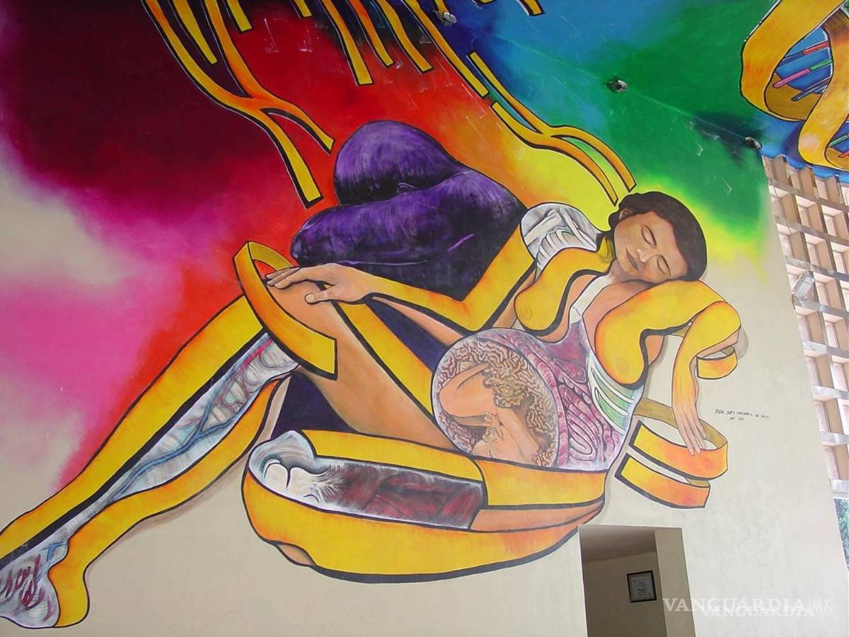 $!La artista saltillense Rosa Inés Martínez de Valle dejó una huella en el arte público de la ciudad, especialmente en el Hospital Universitario.