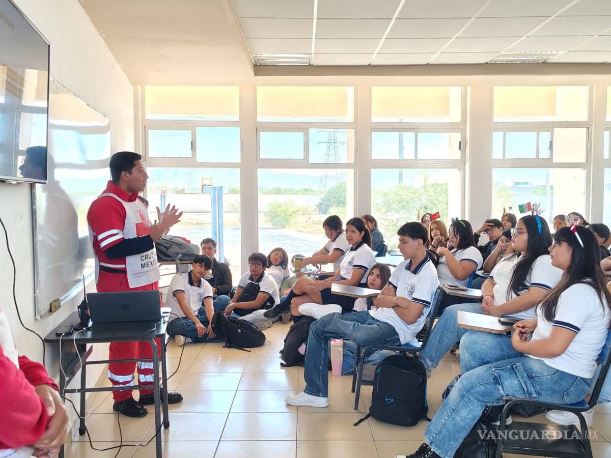 $!El taller sobre primeros respondientes fue impartido por personal de la Cruz Roja.