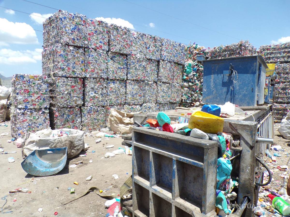 $!Según los inconformes, la CROC obliga a los pepenadores a vender la basura a la empresa de los hijos de la secretaria general.