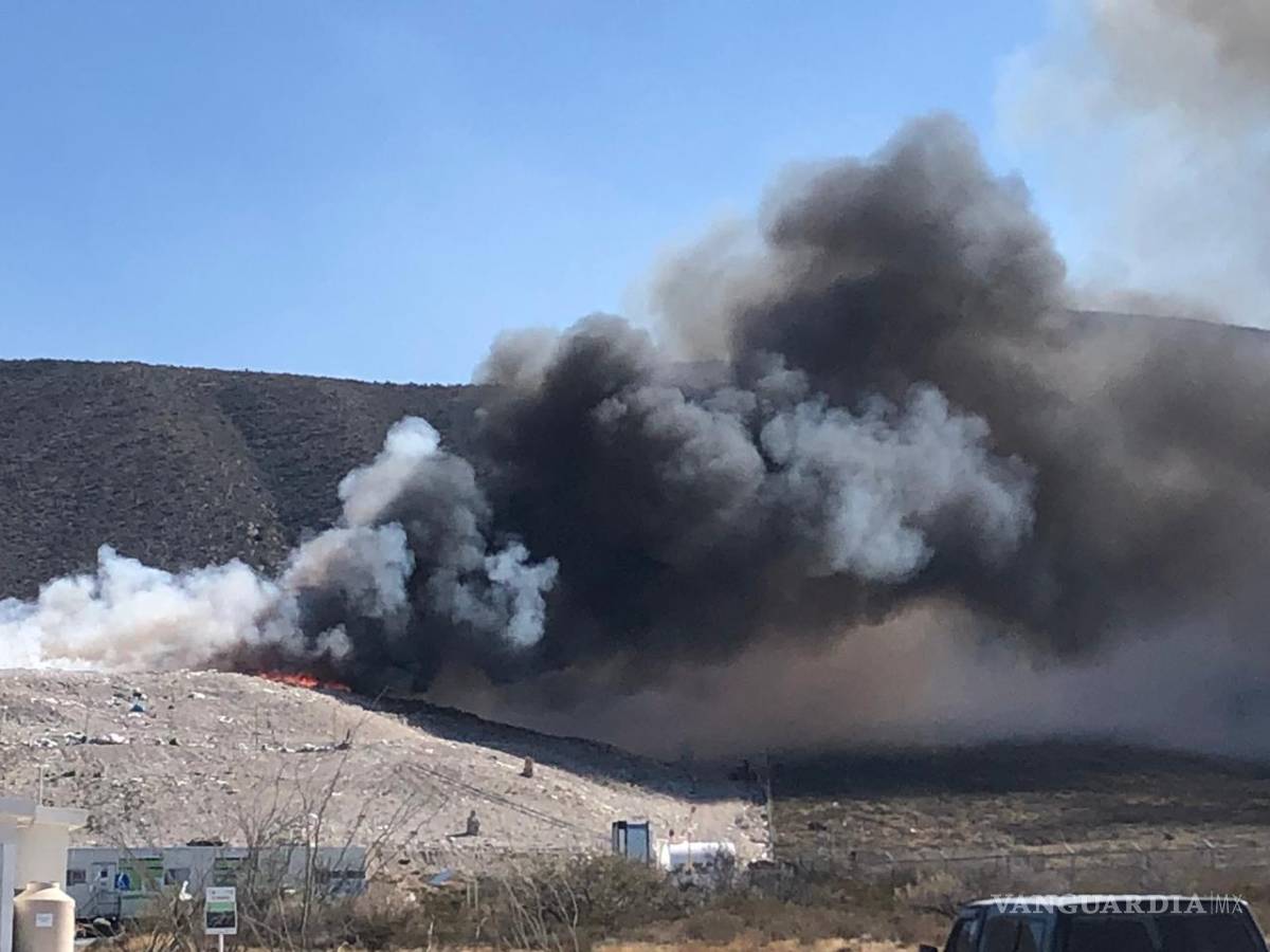 $!Se incendian desechos tóxicos en Arteaga