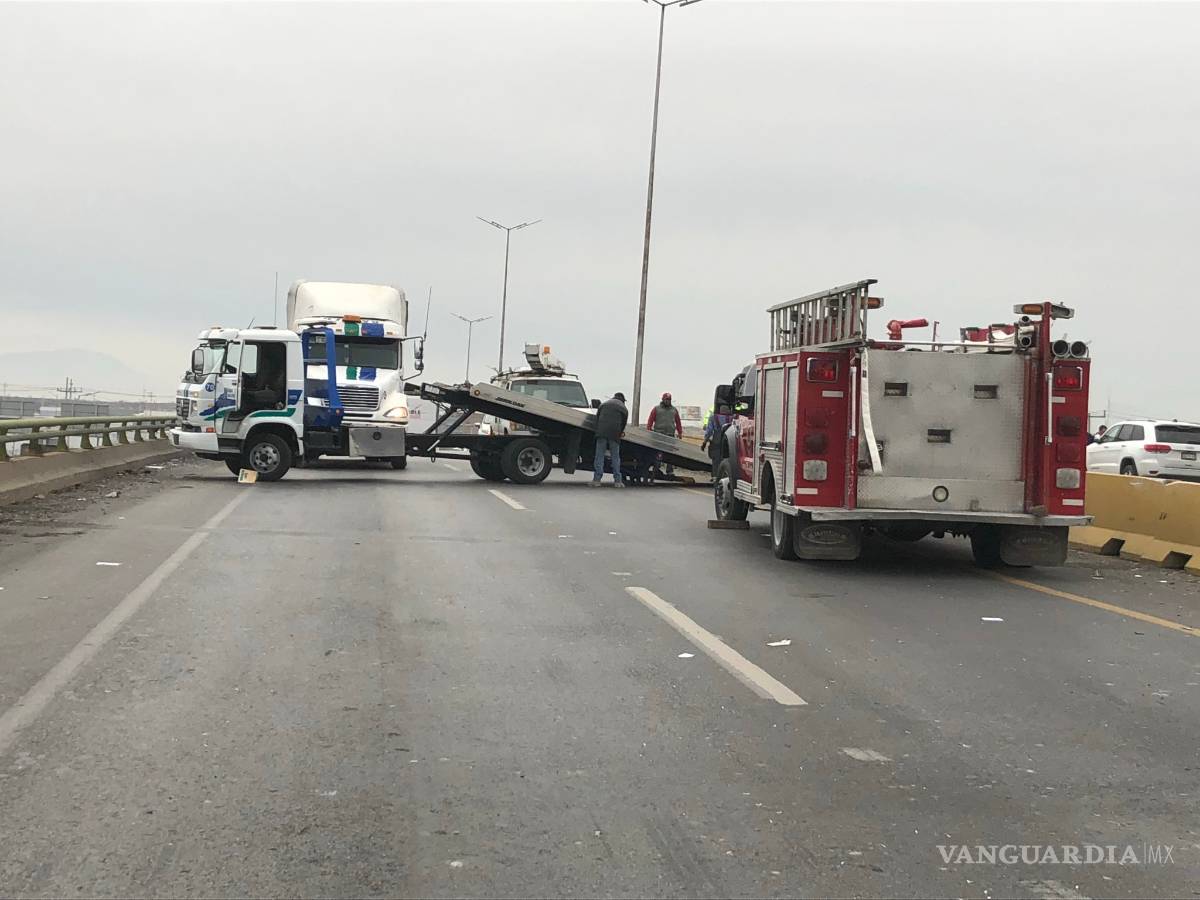$!Se accidenta ex asistente de Rubén Moreira en la carretera Saltillo-Monterrey