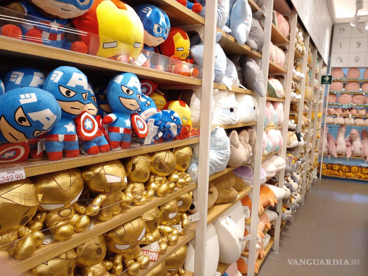 $!Algunos artículos a la venta se relacionan con personajes en tendencia.