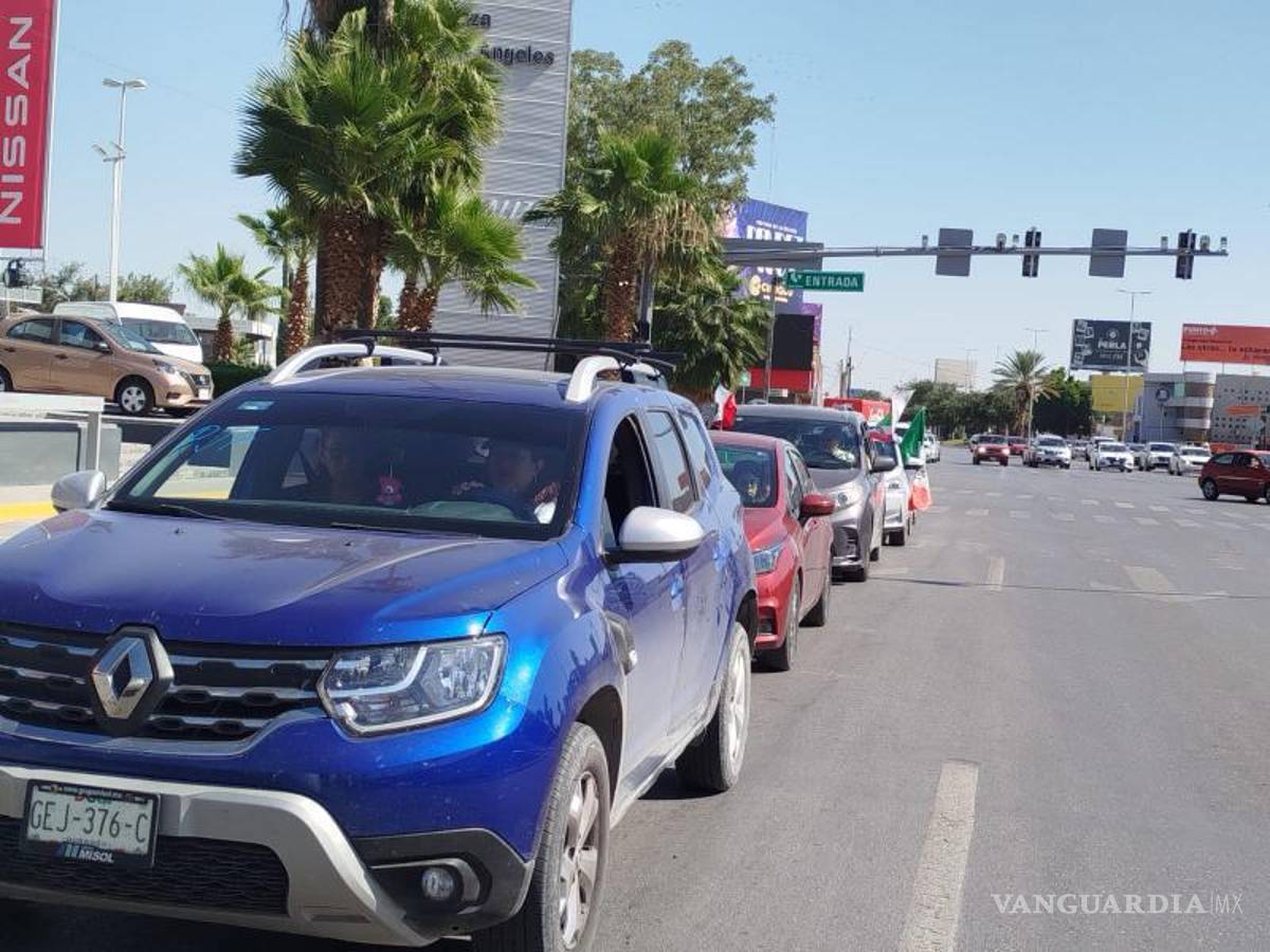 $!Partieron de la sede del bulevar Independencia Oriente rumbo a Lerdo para retornar y celebrar luego un mitin.