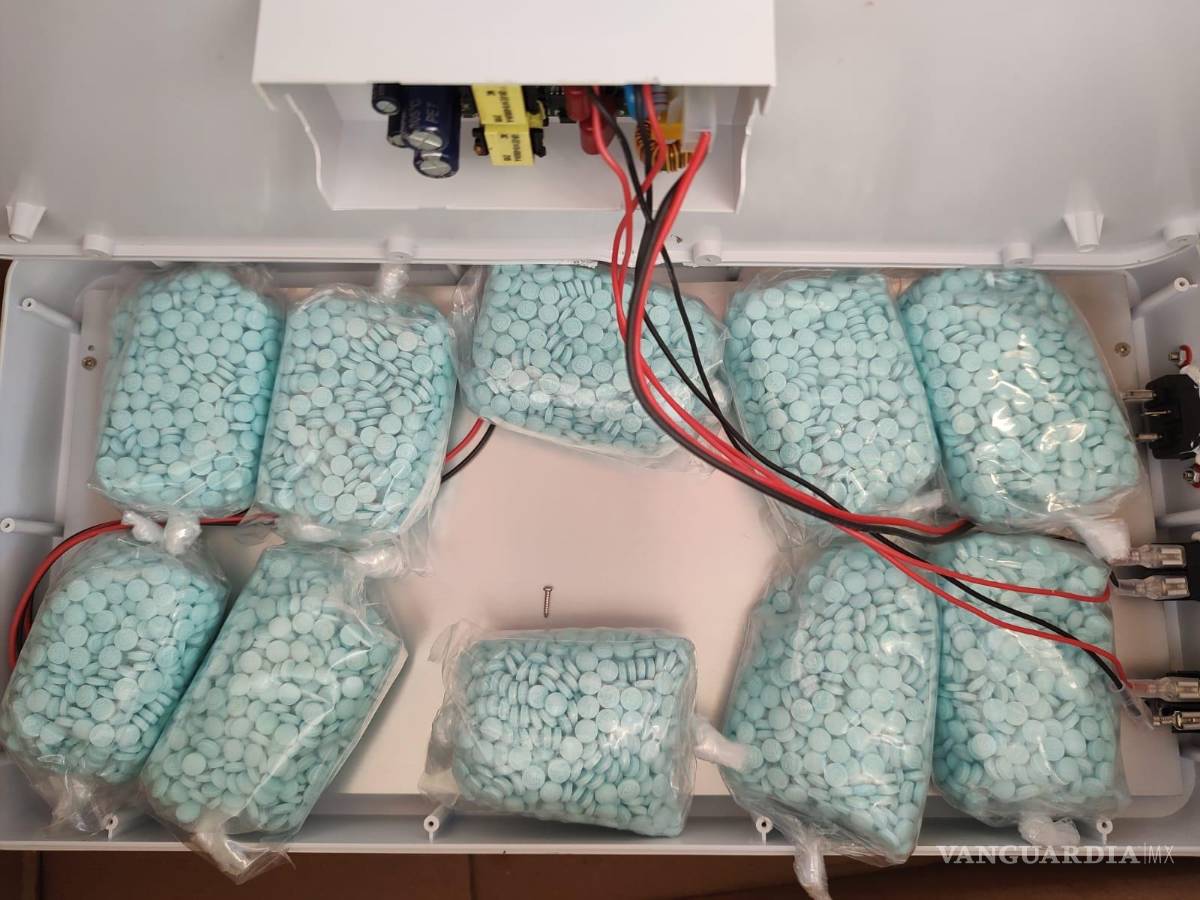 $!En una caja de cartón, dentro de una lámpara led y un extractor de jugo, encontraron las sustancias.