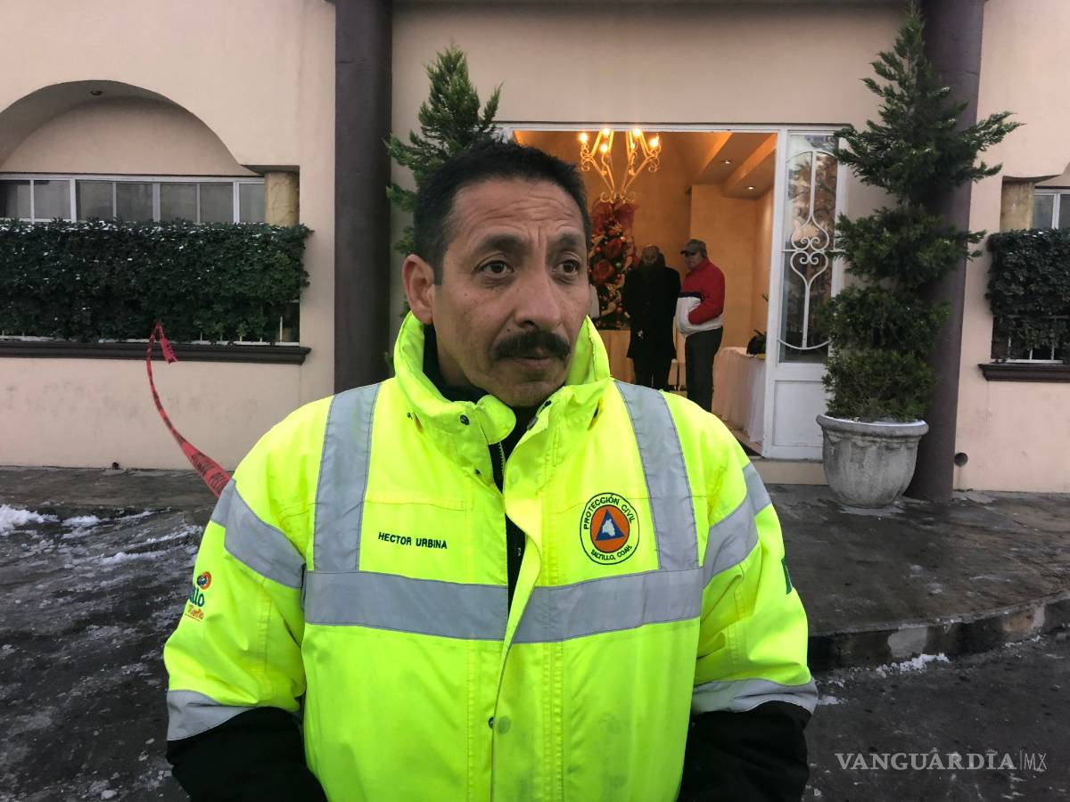 $!Colapsa por la nieve el techo de un salón de fiestas en Saltillo