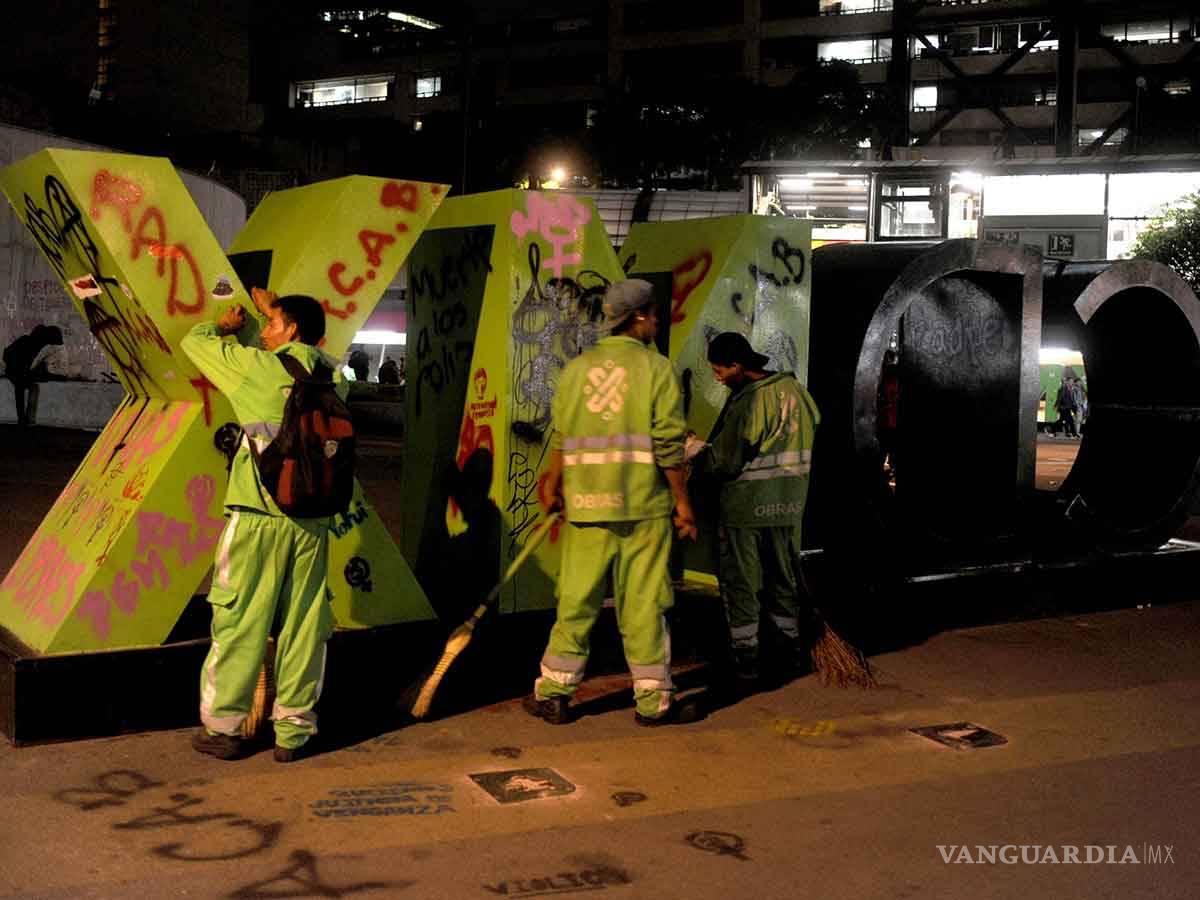 $!Hasta en 1 mdp calculan los daños al metrobús durante marcha contra violencia de género