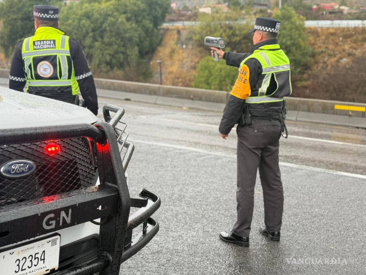 $!Se realizan cierres intermitentes por congelamiento del asfalto y acumulación de nieve.