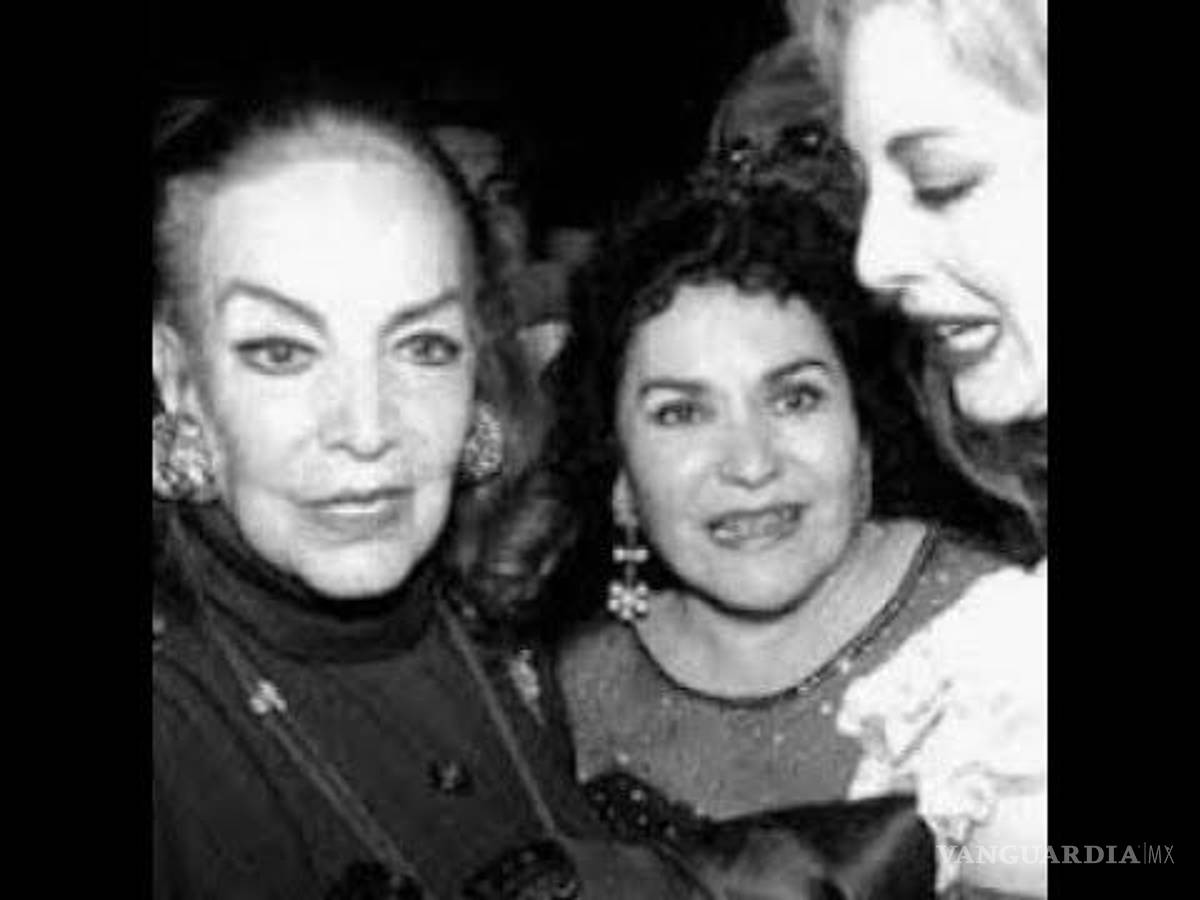 $!‘Quítame la mano no me vayas a ensuciar’... el día que María Félix humilló a Carmen Salinas (video)