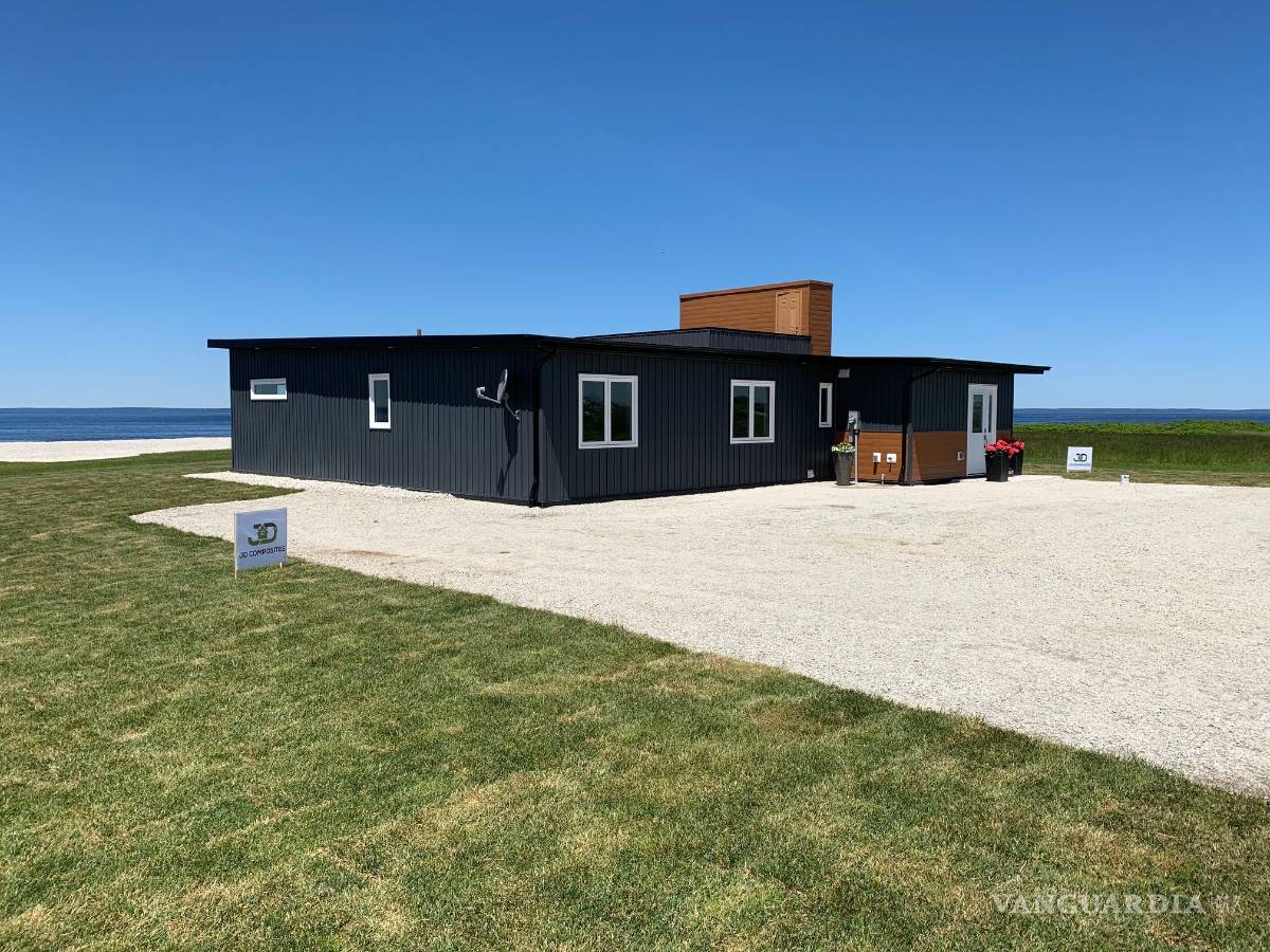 $!Casas de plástico reciclado, una solución al exceso de residuos contaminantes